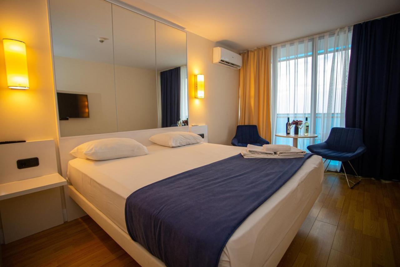 Grand Hotel ☆ Orbi City 巴统 外观 照片